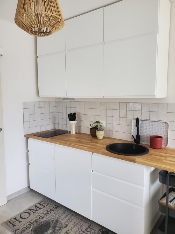 Charmant Studio Moderne Avec Exterieur "Dormir En Provence" Fontvieille Exteriör bild