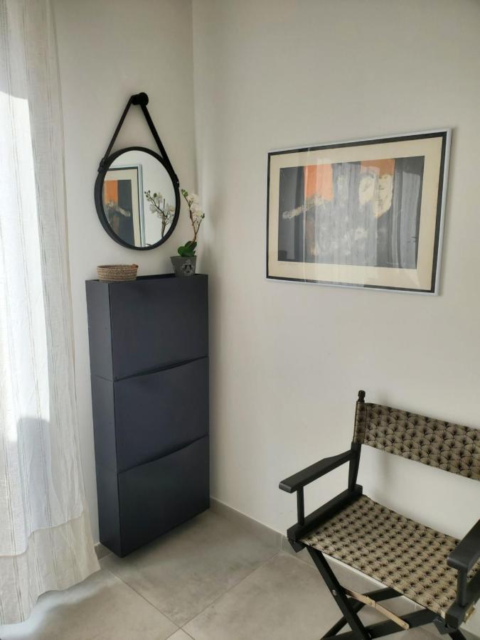 Charmant Studio Moderne Avec Exterieur "Dormir En Provence" Fontvieille Exteriör bild
