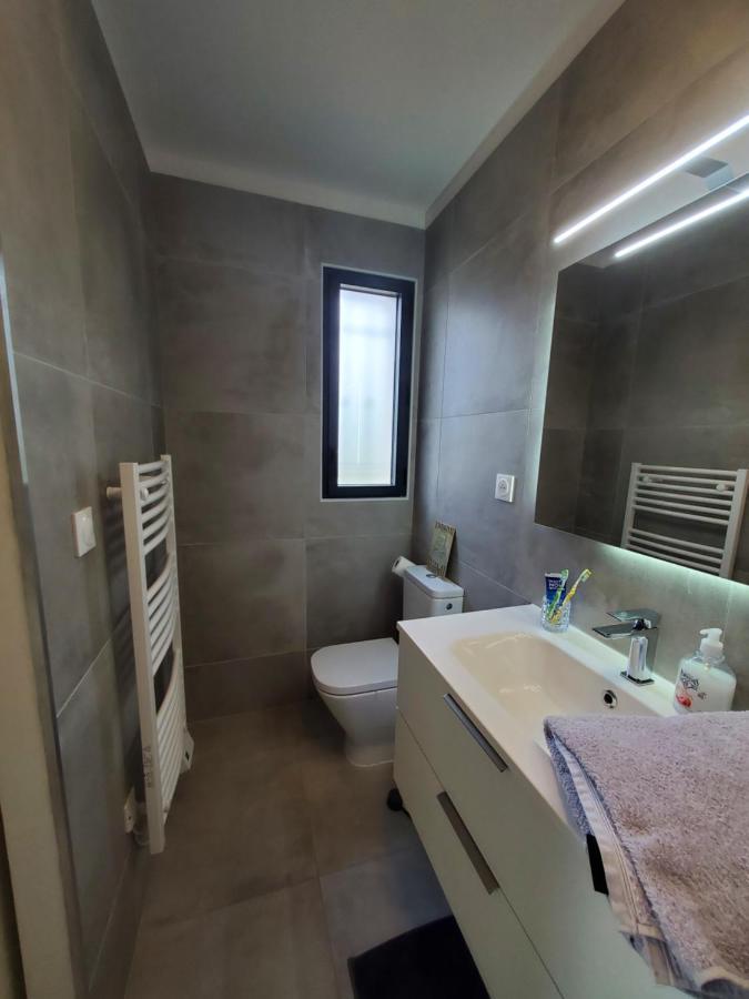 Charmant Studio Moderne Avec Exterieur "Dormir En Provence" Fontvieille Exteriör bild